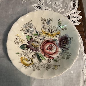 Vintage Sheraton Johnson Brothers Floral Berry Bowl