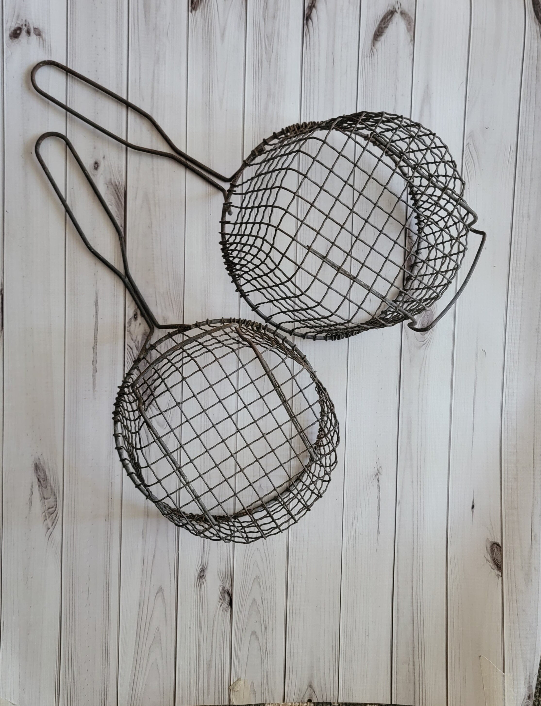 Vintage Wire Mesh Deep Fry Basket with Pot Hook Rest Handle ~ Pot Strainer