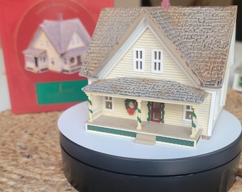 Vintage Christmas Village Sarah Plain and Tall Hallmark 1994 Country Home