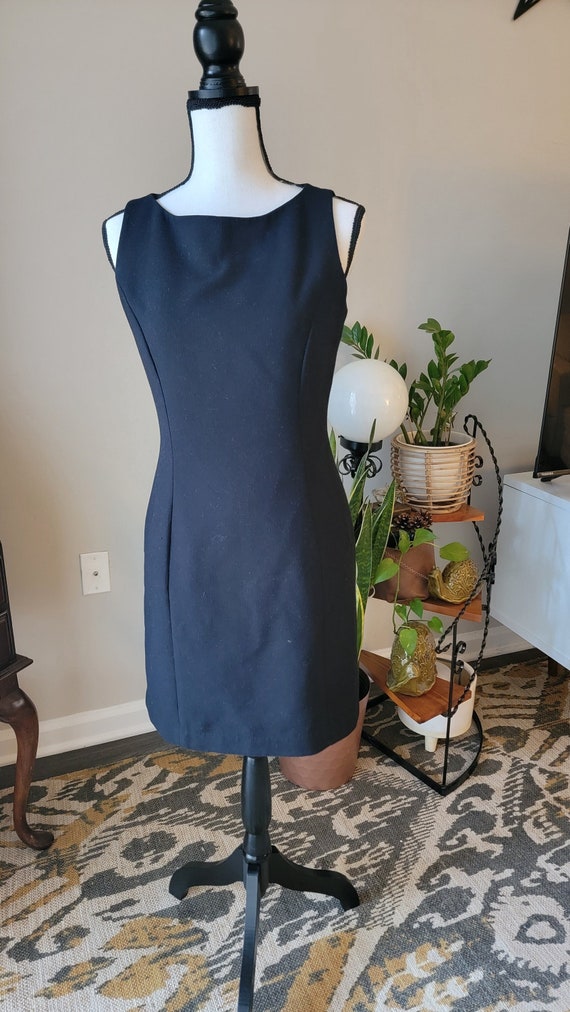 Black Sheath Dress from the Gap Fully Lined Size 4