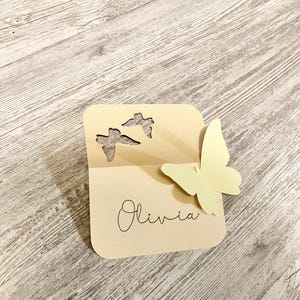 Elegante Schmetterling Tischkarten - Namensschilder für Hochzeiten, Schulabschlüsse, Anlässe | Personalisierte Tischkarten, Partynamenkarten
