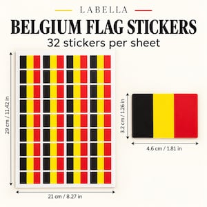 Pode incluir: Uma folha com 32 autocolantes retangulares da bandeira da Bélgica com faixas verticais preta, amarela e vermelha. A folha mede 29 cm por 21 cm, e os autocolantes individuais medem 3,2 cm por 4,6 cm. O texto LABELLA está visível no topo.