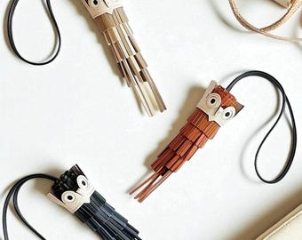Leather Owl Tassel Keychain: Two-Tone Bag Charm Accessory