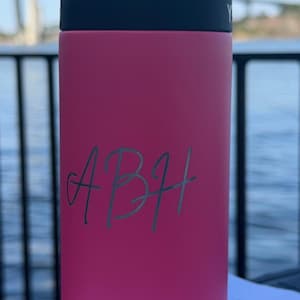 Enfriador de latas YETI Slim personalizado / Artículos para bebidas personalizados imagen 3