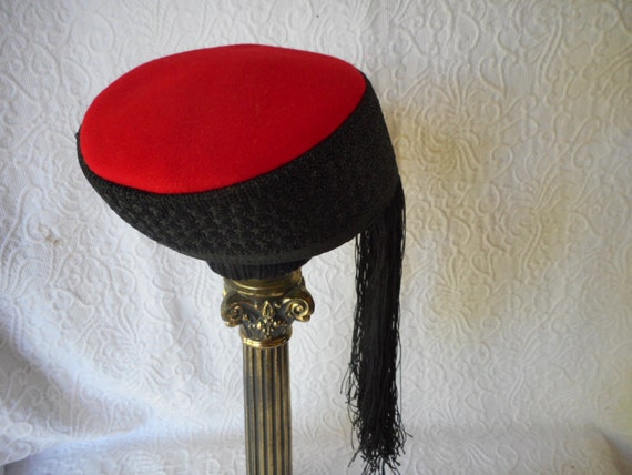 Vintage 1940's Ethnic Style Hat Red Wool & Black … - image 2