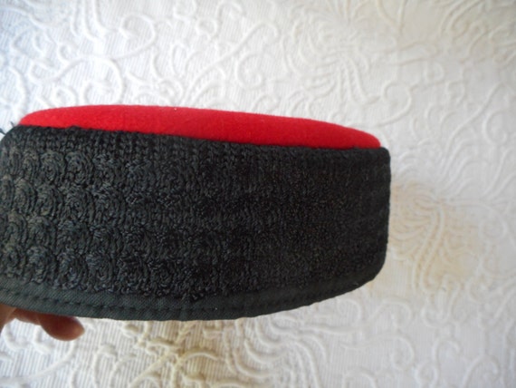 Vintage 1940's Ethnic Style Hat Red Wool & Black … - image 5