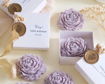 Lembrancinhas de casamento personalizadas com velas de cera de soja e peônias: lembrancinhas de chá de panela com velas florais perfumadas