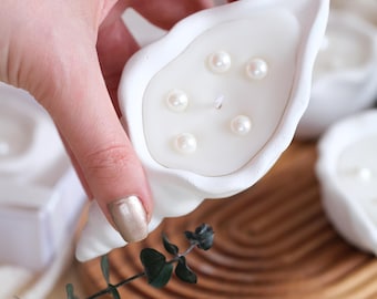 Seashell Candle Favor with Pearls: Scented Soy Wax Candle Coastal Wedding Favors