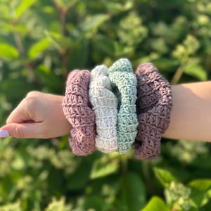 Crochet Hair Scrunchie | handmade scrunchie | crochet hair tie | cotton scrunchie | hair accessories