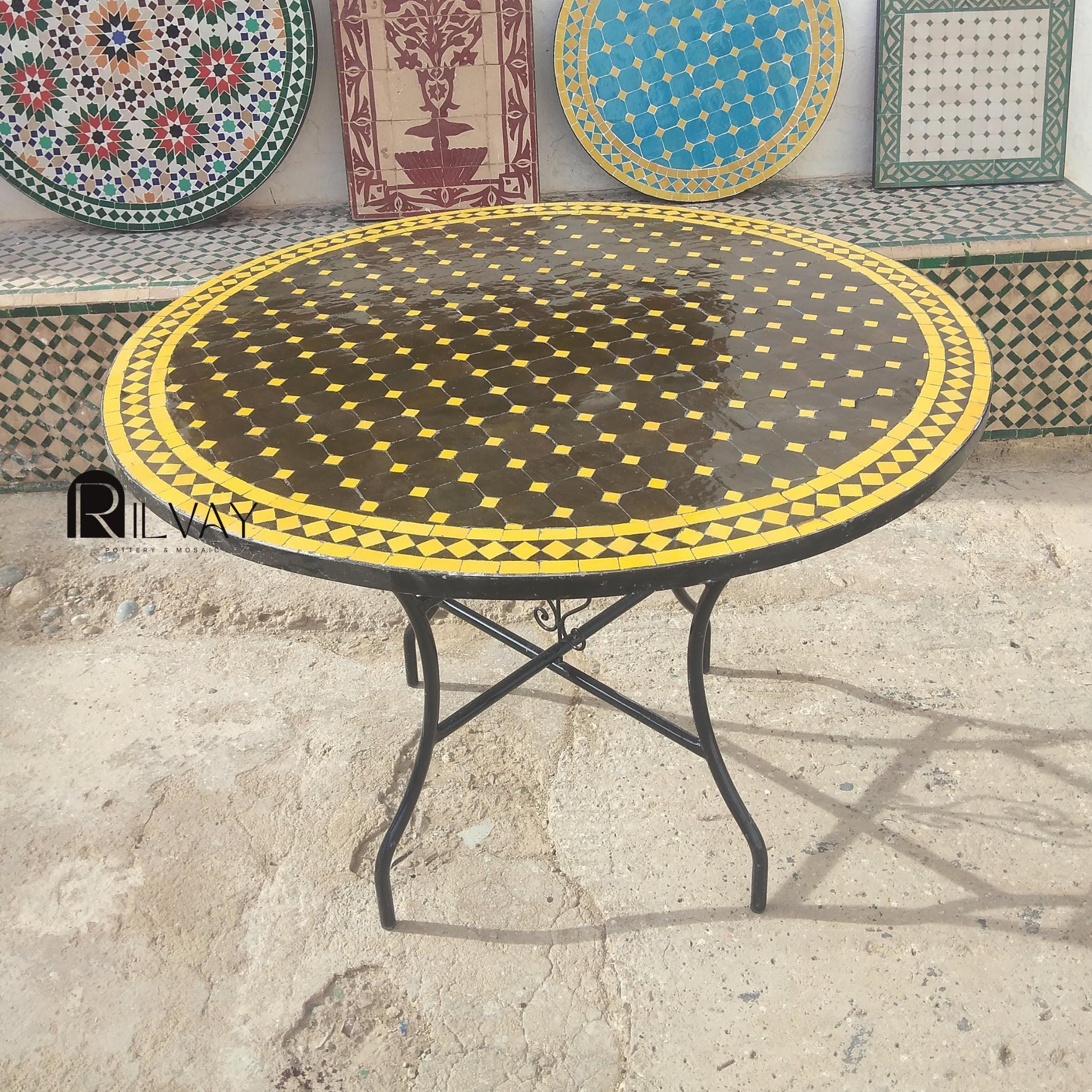 手作りモロッコモザイクコーヒーテーブル：セラミックタイル、鉄製