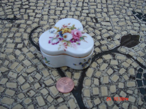 Vintage Hammersley Bone China Floral Trinket Box … - image 3