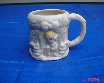 The Enesco Precious Moments Sugar Town Winter Collection Mug - Sweet