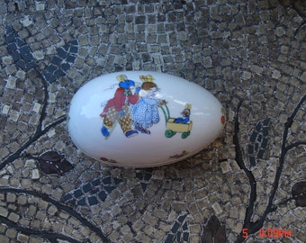 Vintage Lefton Porcelain Painted Egg Shaped Trinket Jewelry Box - Sweet