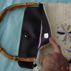 Liz Claiborne Crochet Floral Handbag with Bamboo Handle Very Nice image 4