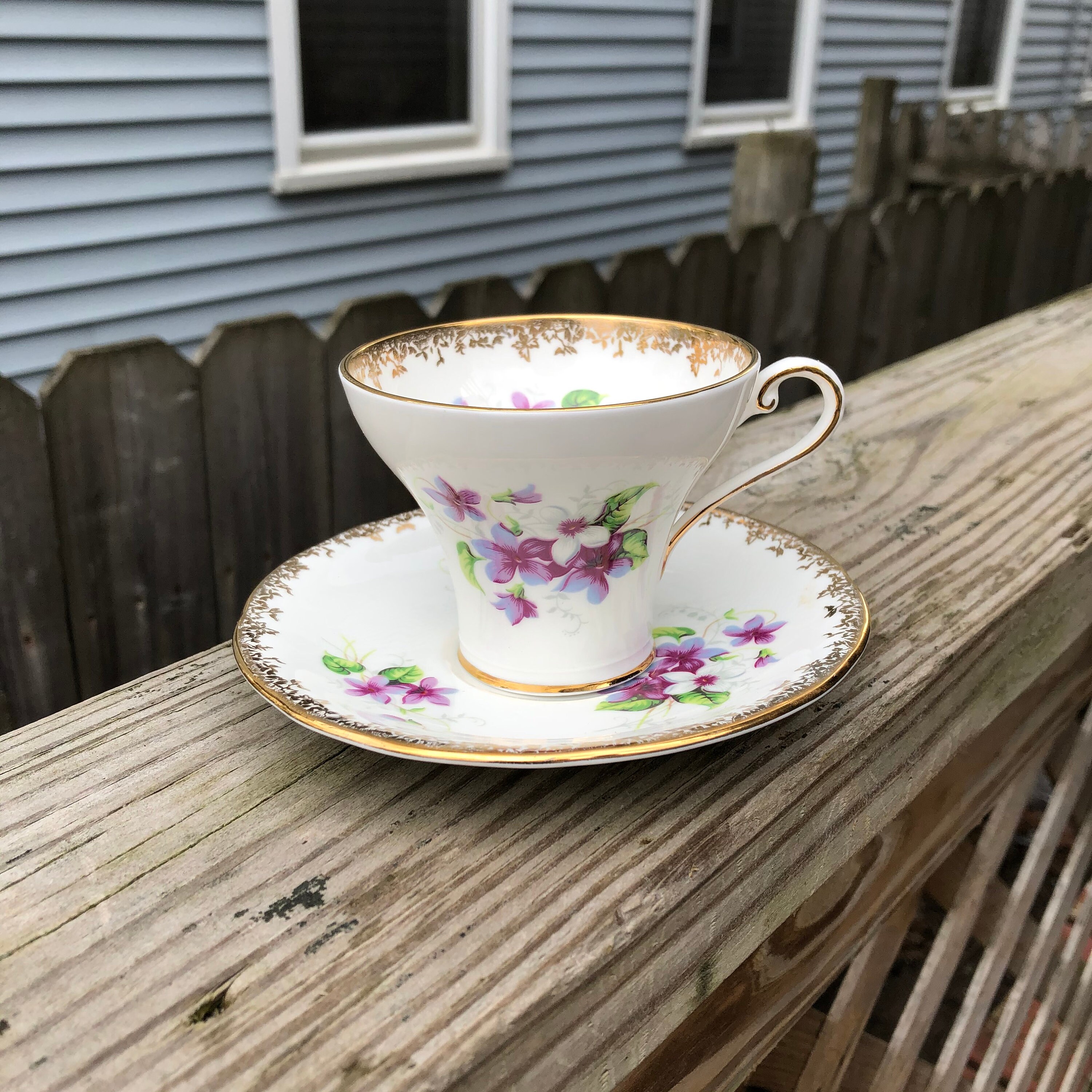 Aynsley England Purple Violets Gold Accents Bone China Tea