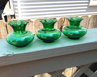 Vintage Anchor Hocking looking Green Ruffle Edge Bud Glass Vases (3) - Nice