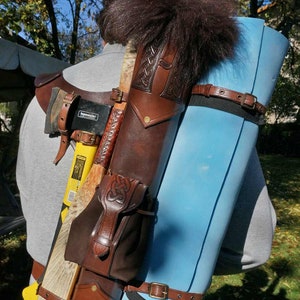 Multifunctional Tooled Leather Quiver, Holding A Bow, An Axe, A Knife And A Rope Or Blanket, With A Detachable Pouch image 8