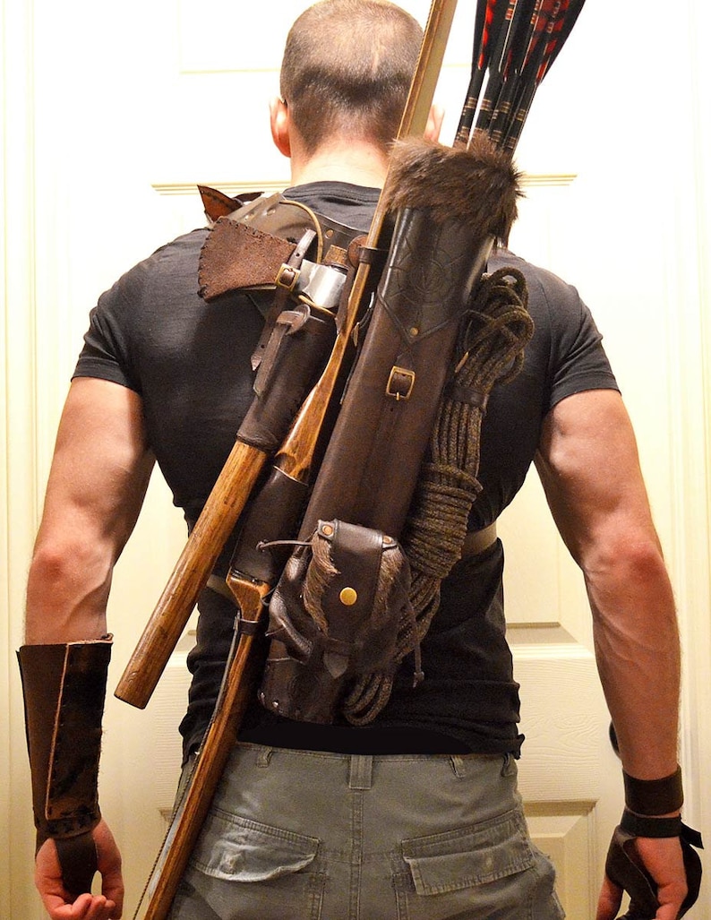 Multifunctional Tooled Leather Quiver, Holding A Bow, An Axe, A Knife And A Rope Or Blanket, With A Detachable Pouch image 3