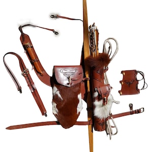 Leren rugkoker, Carquois, Köcher; Alles-in-één-draagsysteem voor boogschieten en Hair-On-Hide-rugzak voor bushcraft-uitrusting