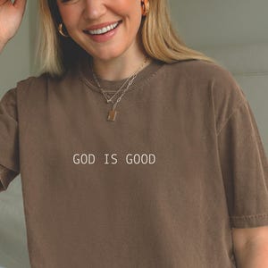 Komfort Farben Minimalistisches Shirt Gott ist gut Trendiges christliches TShirt Geschenk Glaube Unisex T-Shirt Glaube T-Shirt Kirche Gruppe Shirts übergroß bequem