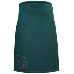 Solid Green Wool Kilt – Celtic Style Men’s Kilt for Festivals & Events