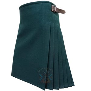 Solid Green Wool Kilt – Celtic Style Men’s Kilt for Festivals & Events