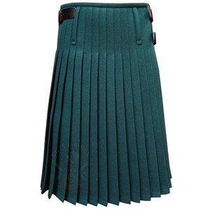 Solid Green Wool Kilt – Celtic Style Men’s Kilt for Festivals & Events