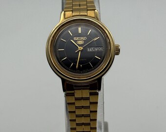 Seiko 7N82-0AT0 Quartz Date Watch Vintage Seiko 7N82-0AT0 R1 Wristwatch for Her | Two-tone  main image 3