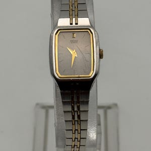 Seiko Quartz Women\'s Gold Silver Two Tone Base‎ Metal Wristwatch 2Y00-5279 Seiko Classic Women main image 3