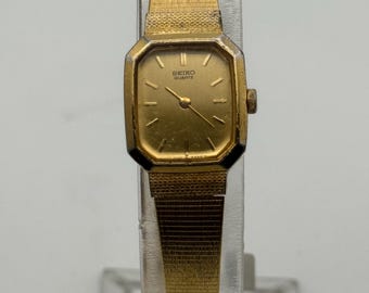 Vintage Seiko Womens 4N00-5139 Gold Tone Tank Quartz Watch