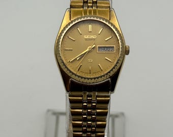 Women\'s Seiko 3E23-0A60 Day/Date Watch s-l400.jpg main image 4