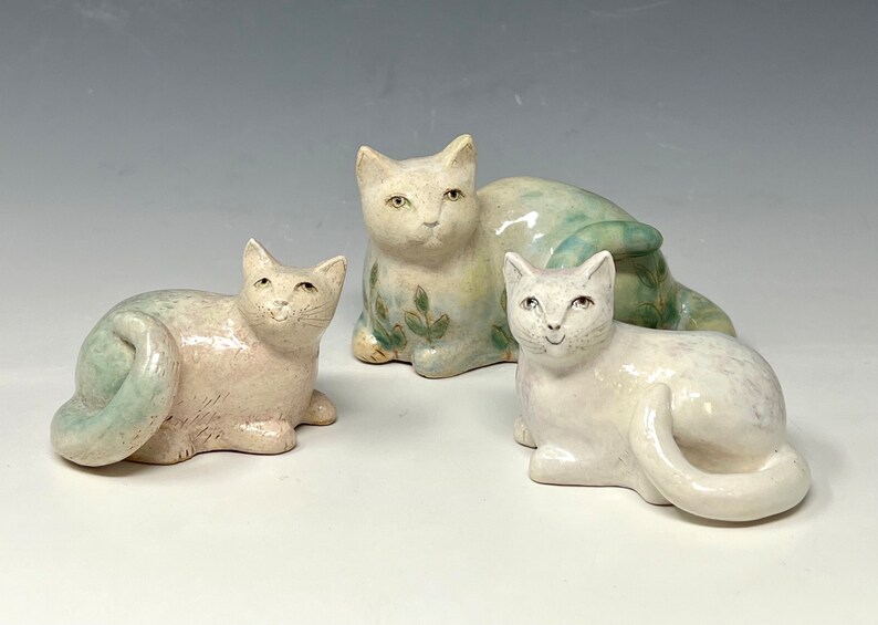 Smallest Reclining Cat sculpture by Margaret Wozniak image 6
