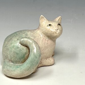 Smallest Reclining Cat sculpture by Margaret Wozniak image 3