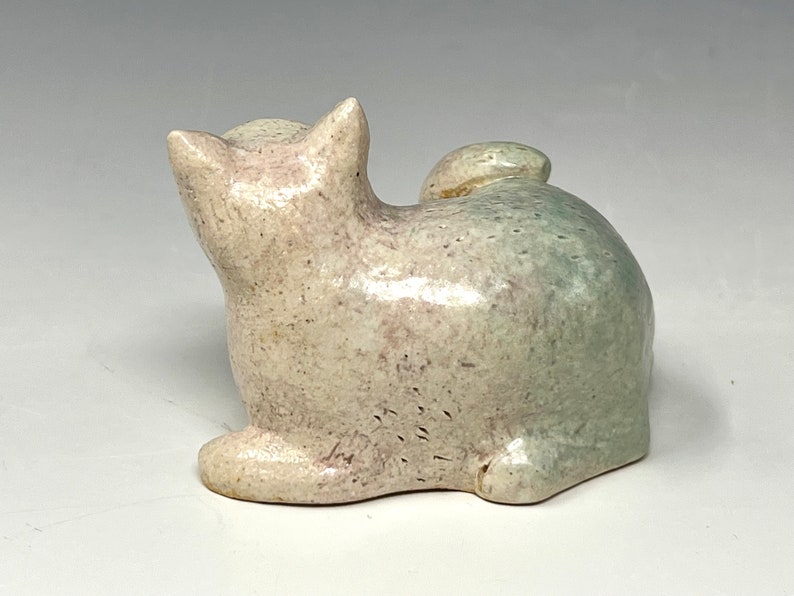 Smallest Reclining Cat sculpture by Margaret Wozniak image 4