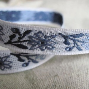 Winter blooms Jacquard Ribbon on WHITE