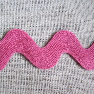 BUBBLEGUM PINK cotton rick rack