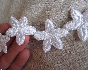 BIG White flower embroidery trim
