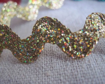 Holographic GOLD metallic rick rack