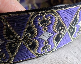 Wings of Sy jacquard ribbon in GOLD and PURPLE