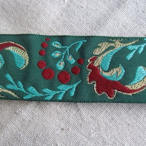 Adrea&#39;s Plume jacquard ribbon in Aqua Crimson Red and Gold on  Green