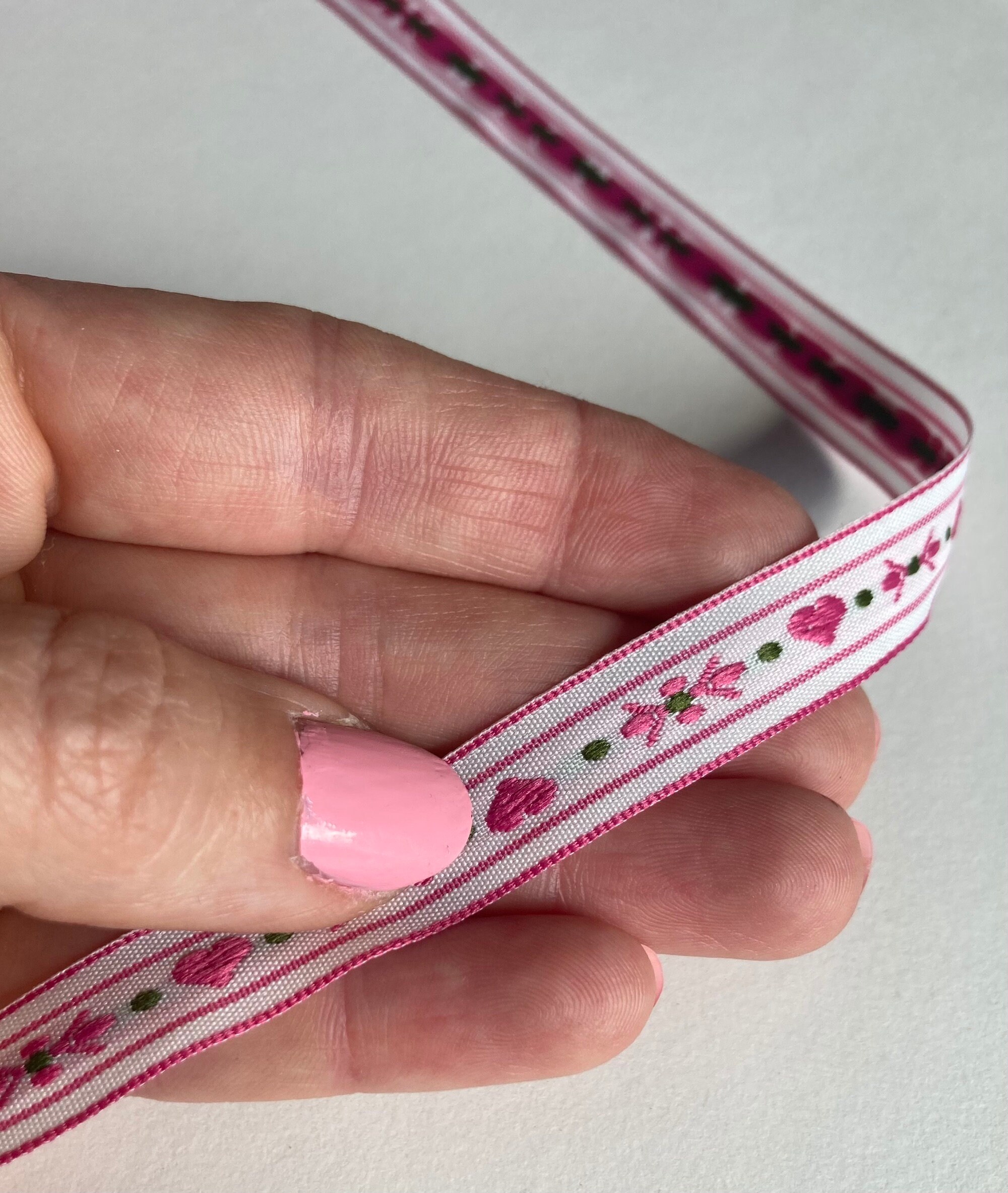 TRUE LOVE Ribbon Bubblegum PINK Hearts on White - Etsy