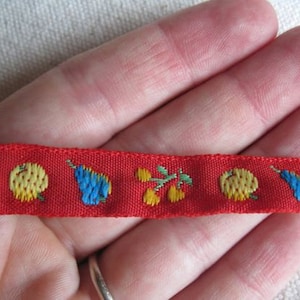 Colorful FRUITY ribbon trim