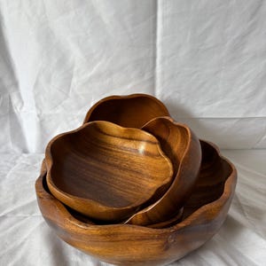 Juego de ensaladeras vintage de madera de acacia, 5 piezas, borde ondulado, MCM Servingware