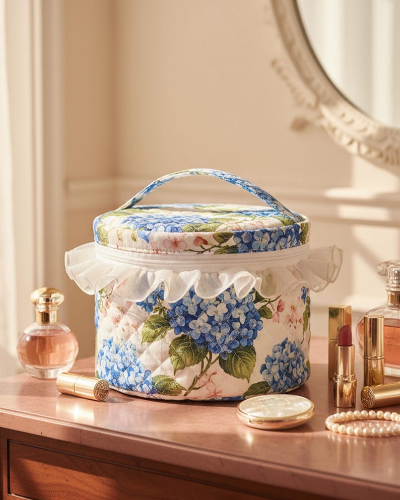 Ruffled Makeup Bag Pattern PDF Sewing Project Step Guide Gift Idea for Mom Makeup Bag Sewing Pattern Video Guide Step Instructions Digital File Instant Access Bathroom Storage