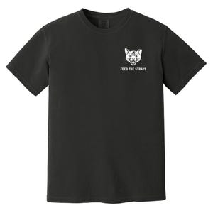 Nakarm bezdomne koty – koszulka w 100% z bawełny barwionej w USA | Wspieramy organizację Stray Cat Rescue zdjęcie 1