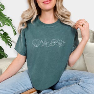 Sea Shells 90s Vintage Style Tshirt, Ocean Shell Shirt, Sea Lovers Shirt, Summer Ocean Shirts, Cute Sea Animal Tee, Summer T-shirt