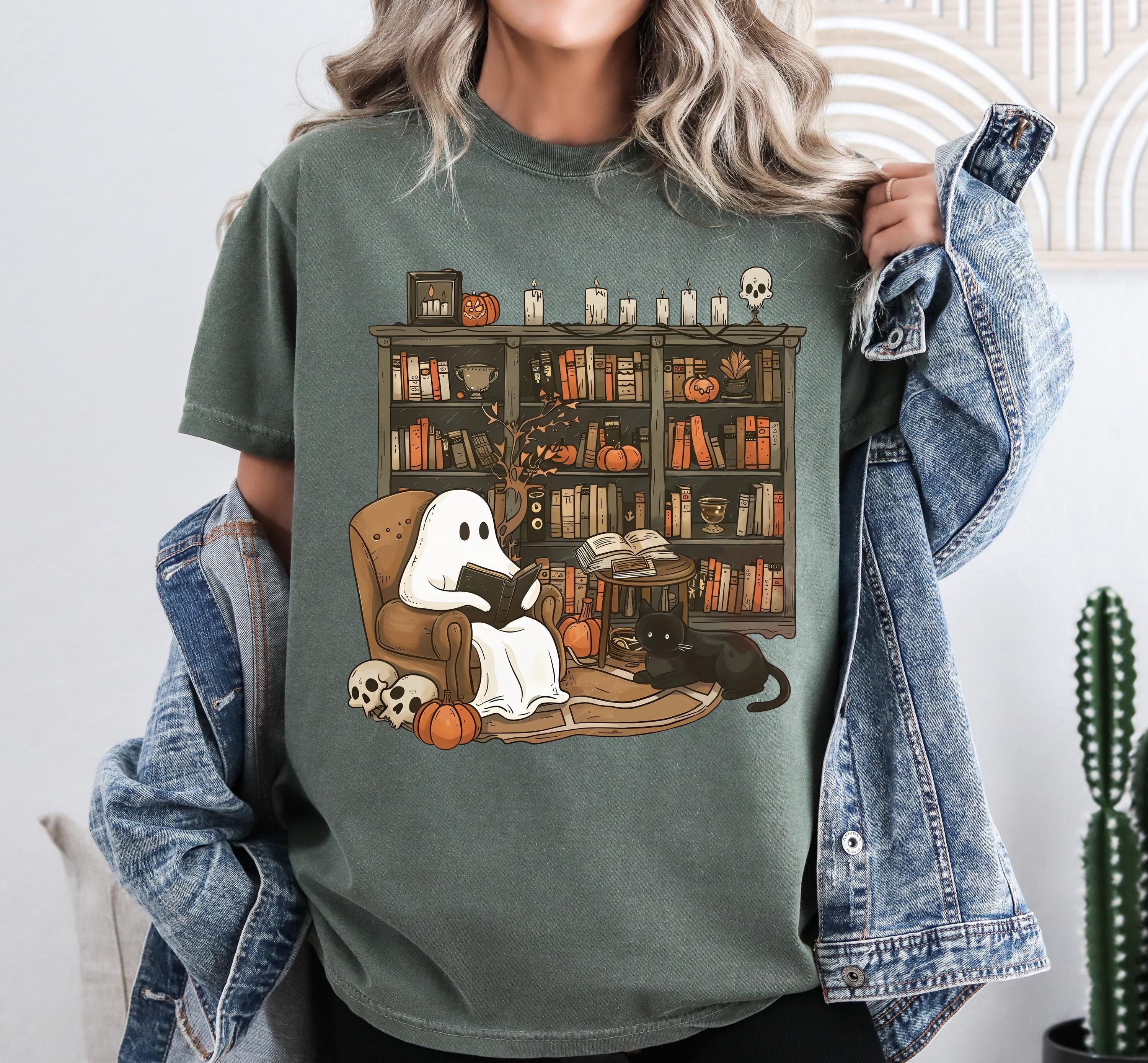 Retro Ghost Reading Books T-Shirt, Librarian Ghost Halloween, Halloween Teacher Sweatshirt, Halloween Shirt, Teacher Gift, Boo School