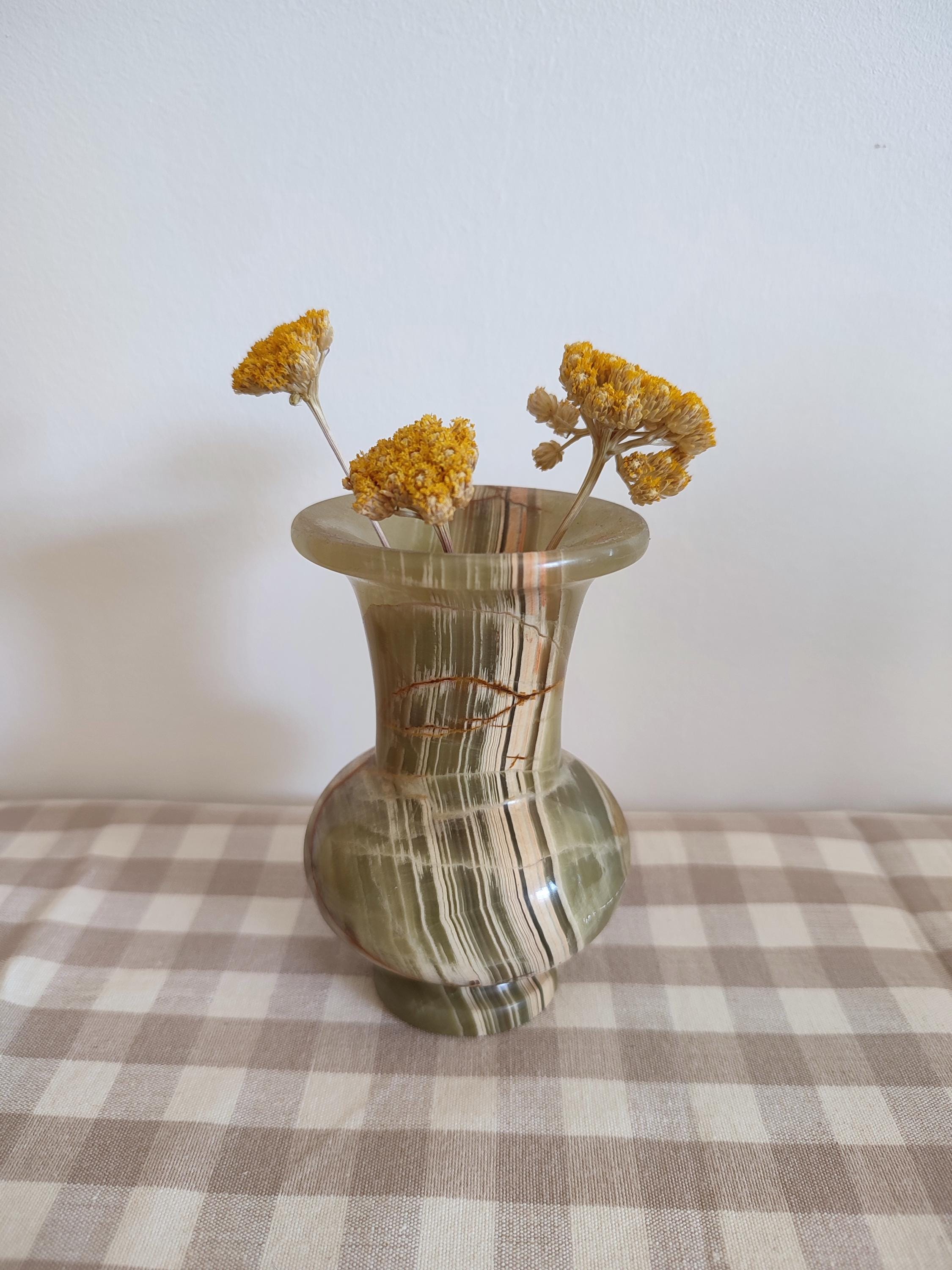 大理石　花瓶　アンティーク　ヴィンテージ　オニキス ヴィンテージの小さなオニキス大理石の花瓶ミニチュアヴィンテージ装飾