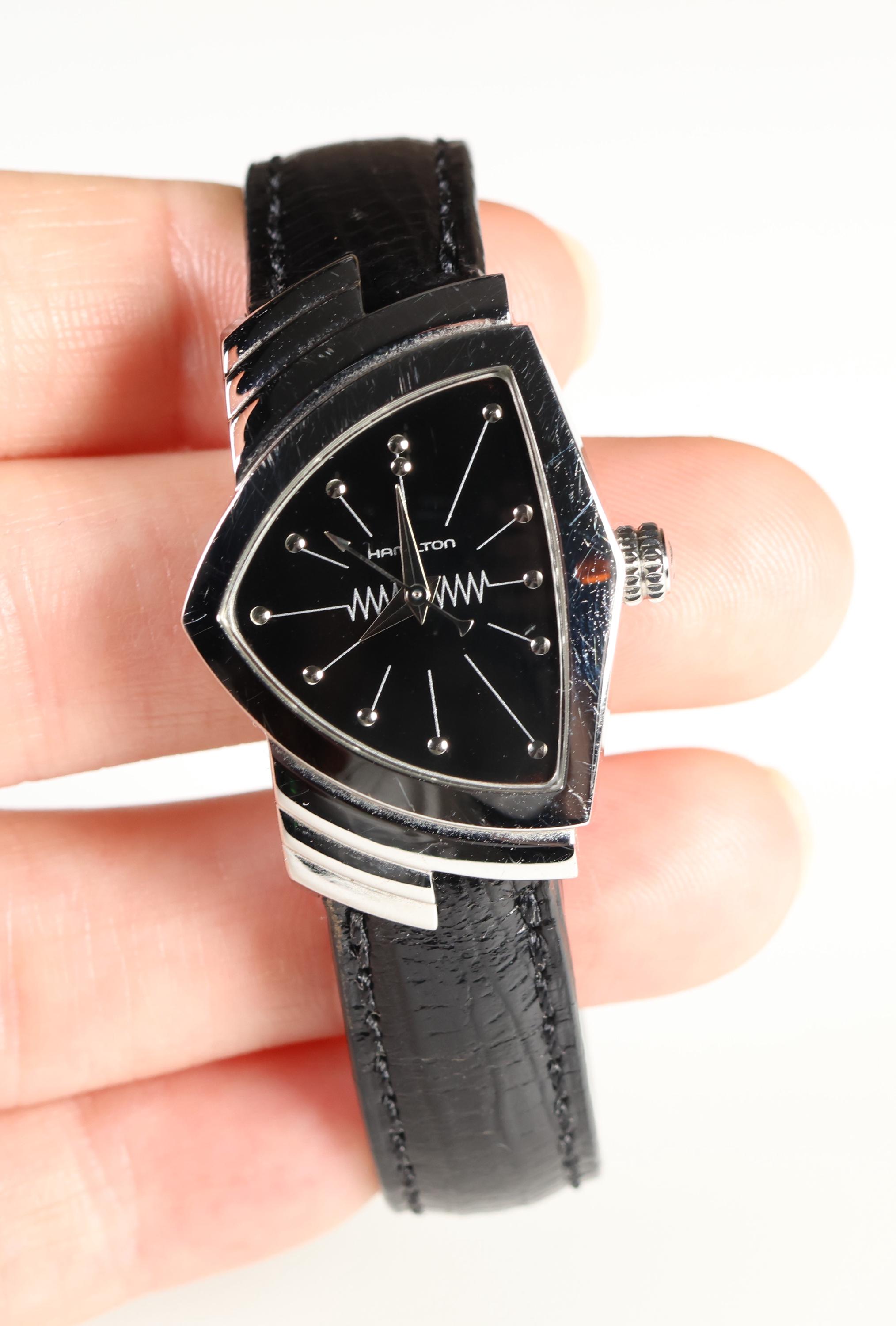 HAMILTON　VENTURA QUARTZ 24mm×36mm Hamilton Ventura Ladies Quartz Watch Timepiece 24mm X 36mm