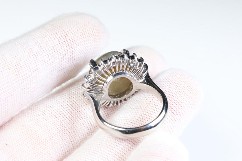 Platinum Chrysoberyl Cat's Eye Ring with Natural Diamonds image 7